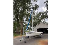 Catalina Capri 16.5 Click to launch Larger Image