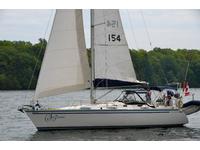 1988 Kingston Ontario Canada Outside United States 37 Hunter Legend 37