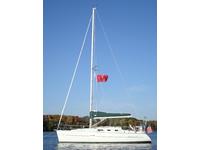 Beneteau Oceanis 323 Click to launch Larger Image