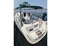 Beneteau Oceanis 323 Click to launch Larger Image