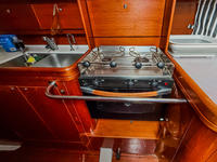 Beneteau Oceanis Clipper 423 Click to launch Larger Image