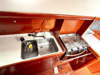 Beneteau Oceanis Clipper 423 Click to launch Larger Image