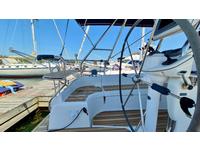 Hunter 41 Deck Salon Click to launch Larger Image
