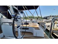 Hunter 41 Deck Salon Click to launch Larger Image