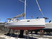 Hanse 385 Click to launch Larger Image