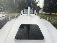 Hunter 28.5 Click to launch Larger Image