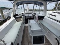 Beneteau Oceanis 41 Click to launch Larger Image