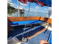 1973 18'  MARSHALL SANDERLING CATBOAT  Click to launch Larger Image