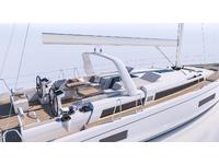 Beneteau Oceanis Yacht 54 Click to launch Larger Image