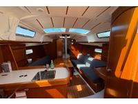 Beneteau 323 Click to launch Larger Image