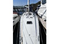 Beneteau Oceanis 390 Click to launch Larger Image
