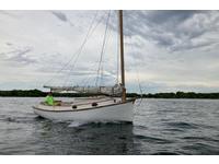 2004 MENGER 19' CATBOAT  Click to launch Larger Image