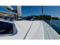 Hunter 41 Deck Salon Click to launch Larger Image