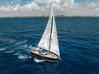 2027 Shipping Outside United States 57 Hylas H57