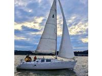 1990 Quebec Quebec Canada Outside United States 32.5 Beneteau 32S5