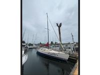 1983 Nanaimo British Columbia Outside United States 36 Hobie 33