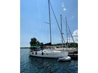 Beneteau 323 Click to launch Larger Image