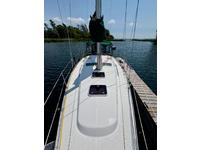 Beneteau 323 Click to launch Larger Image