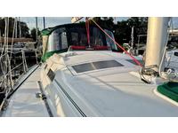 Beneteau 323 Click to launch Larger Image