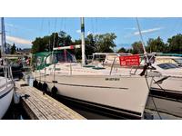 Beneteau 323 Click to launch Larger Image