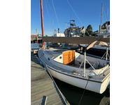 1974 MARSHALL  22'  CATBOAT  Click to launch Larger Image