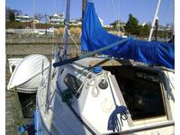 US Yachts  Bayliner 25' Click to launch Larger Image