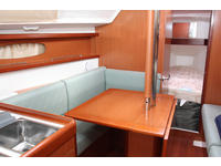 Beneteau 31 Click to launch Larger Image