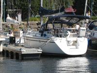 1988 Burlington Boathouse Burlington Vermont 33.4 Hunter 33.5