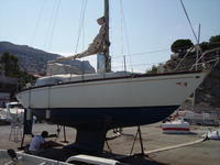 Dufour Arpege bulbed iron fin keel Click to launch Larger Image