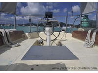 Islander Yachts USA Islander Bahama 30 Click to launch Larger Image