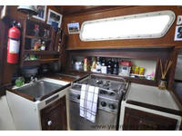 Islander Yachts USA Islander Bahama 30 Click to launch Larger Image