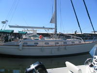 Island Packet IP420 Click to launch Larger Image