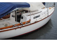 Cape Dory Cape Dory 25 Click to launch Larger Image