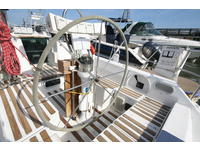 Beneteau 35s5 First Click to launch Larger Image