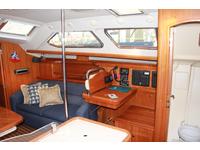 HUNTER 41 DS Click to launch Larger Image