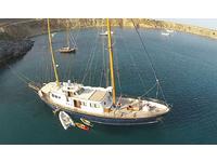 DE VRIES LENTSCH MOTORSAILER KETCH SEAGOING Click to launch Larger Image