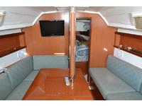 Beneteau Oceanis 31 Click to launch Larger Image