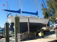Wright  Yacht Company Allied Seawind 32 ll Click to launch Larger Image