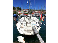 Jeanneau Sun Odyssey 42.2 Click to launch Larger Image