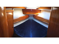Jeanneau Sun Odyssey 42.2 Click to launch Larger Image