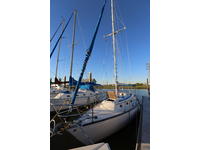 Yankee Yachts Yankee 30 Click to launch Larger Image