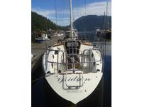 Catalina Yachts Catalina 38  by Sparkman and Stevens Click to launch Larger Image