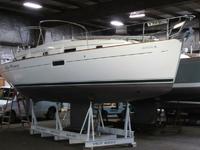 Beneteau Oceanis 36.5 CC Click to launch Larger Image