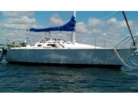 Hunter 28.5 Click to launch Larger Image