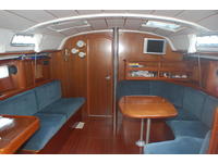 Beneteau 411 Click to launch Larger Image