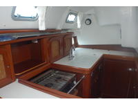 Beneteau 411 Click to launch Larger Image