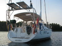 Beneteau 411 Click to launch Larger Image