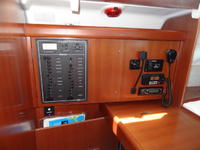 Beneteau 423 Partnership Click to launch Larger Image