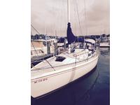 Catalina Standard Rig Sloop Click to launch Larger Image