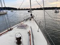 Pearson 424 ketch Click to launch Larger Image